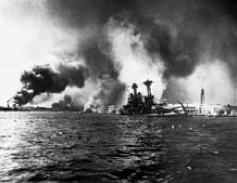 File source: http://commons.wikimedia.org/wiki/File:USS_California_sinking-Pearl_Harbor.jpg